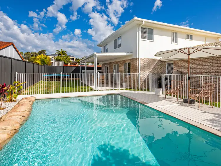 1 Kanangra Crescent, Pacific Pines QLD 4211