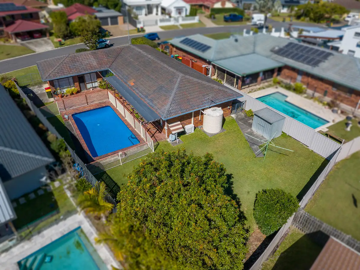 Main view of Homely house listing, 5 Dunvegan Place, Carindale QLD 4152