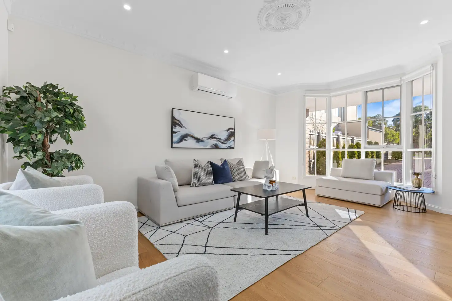 Main view of Homely unit listing, 2/10 Boorool Road, Kew East VIC 3102