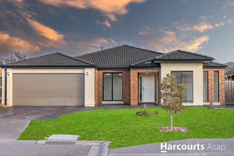 Main view of Homely house listing, 8 Middlesex Court, Cranbourne North VIC 3977