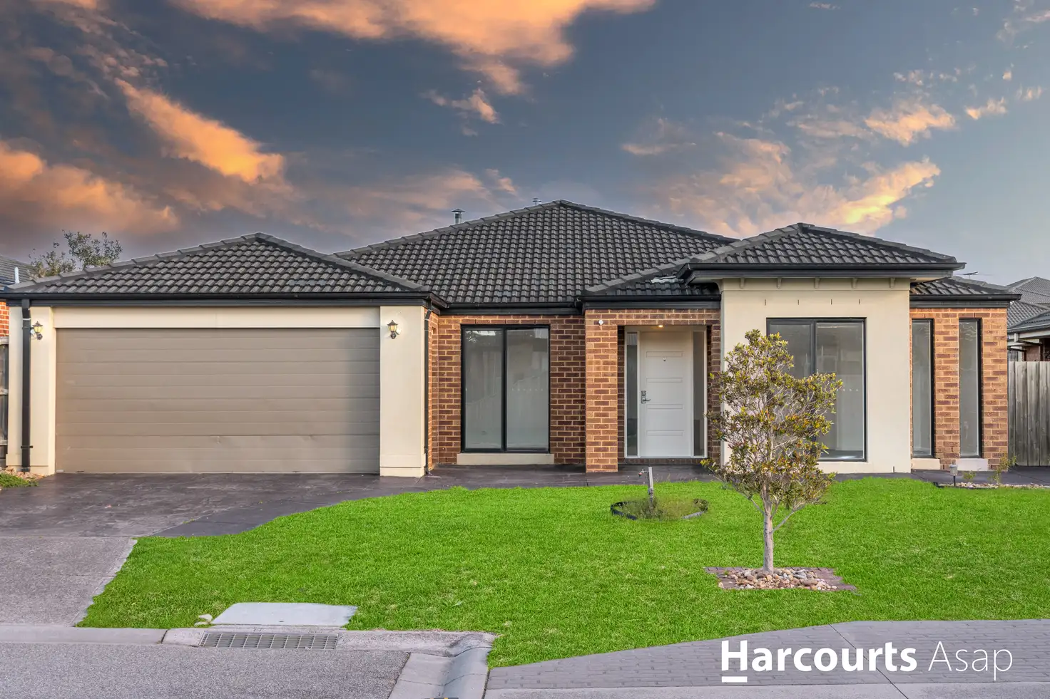 Main view of Homely house listing, 8 Middlesex Court, Cranbourne North VIC 3977