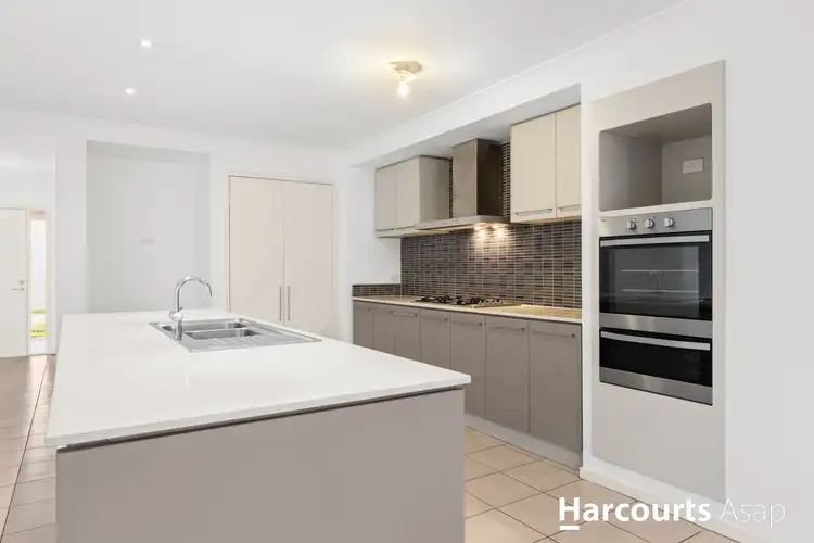 Sixth view of Homely house listing, 8 Middlesex Court, Cranbourne North VIC 3977