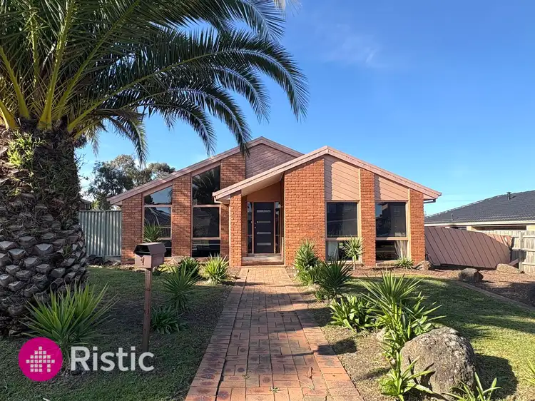 1 Mary Bryant Court, Mill Park VIC 3082
