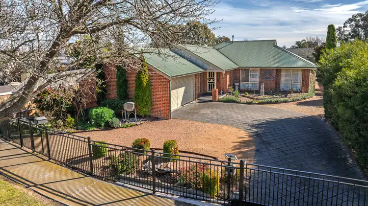 8 Stafford Drive, Sale VIC 3850