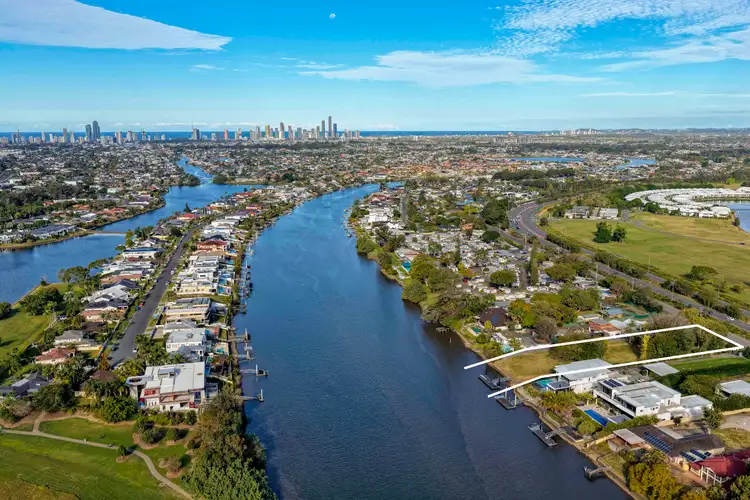 652 Nerang Broadbeach Road, Carrara QLD 4211