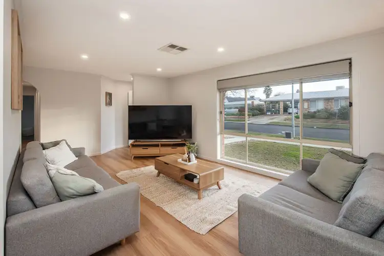 Sixth view of Homely house listing, 19 Sonia Court, Wodonga VIC 3690