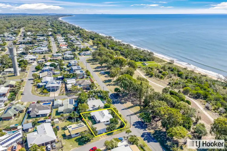 17 Pacific Boulevard, Moore Park Beach QLD 4670