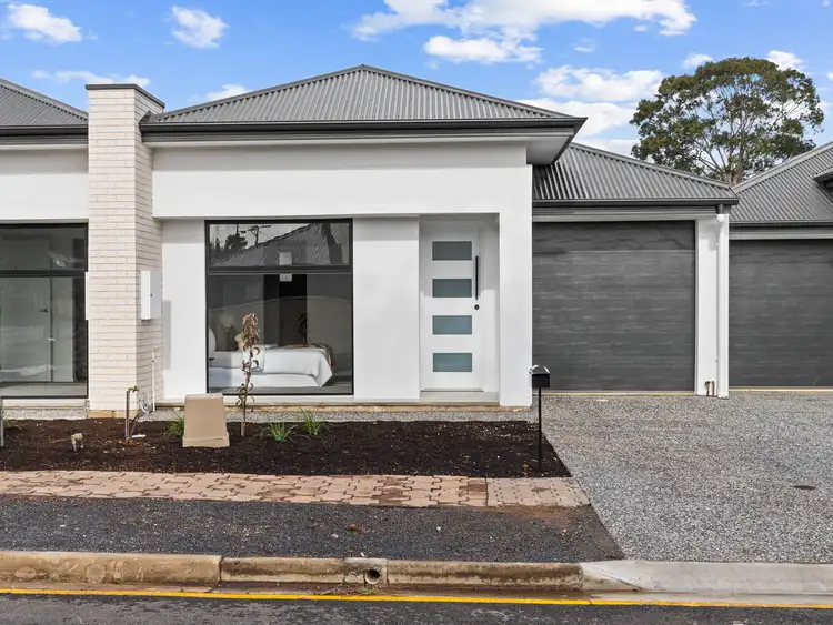 27 Mansfield Road, Northfield SA 5085