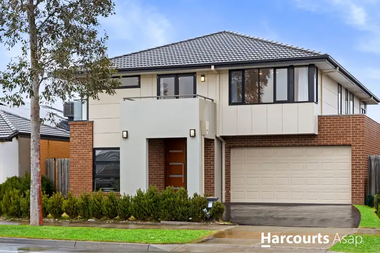 121 Wheelers Park Drive, Cranbourne North VIC 3977