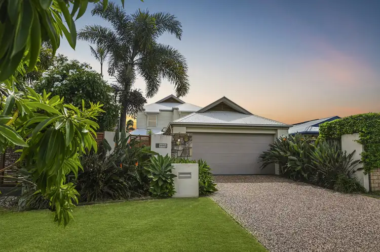 11 Walsh Street, Redcliffe QLD 4020