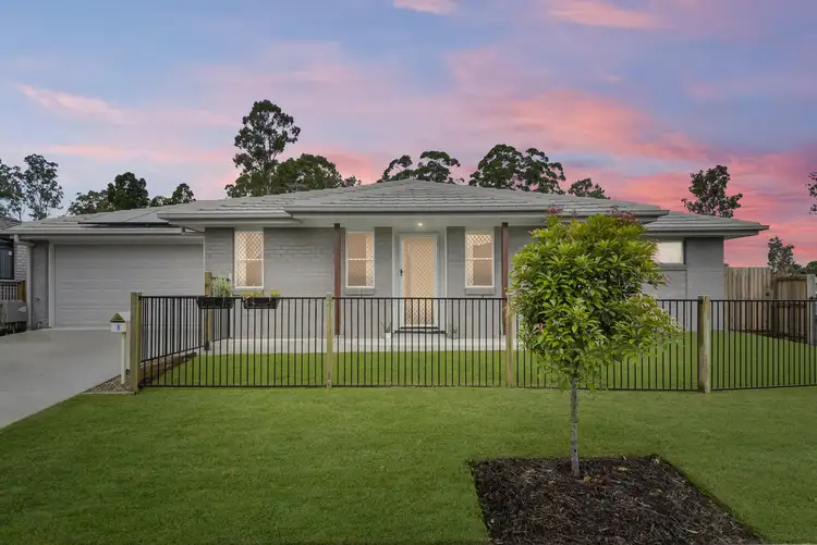 8 Dannielle Circuit, Lawnton QLD 4501