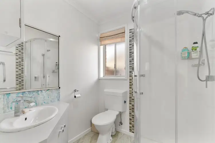 Fifth view of Homely house listing, 8 Alison Court, Sale VIC 3850