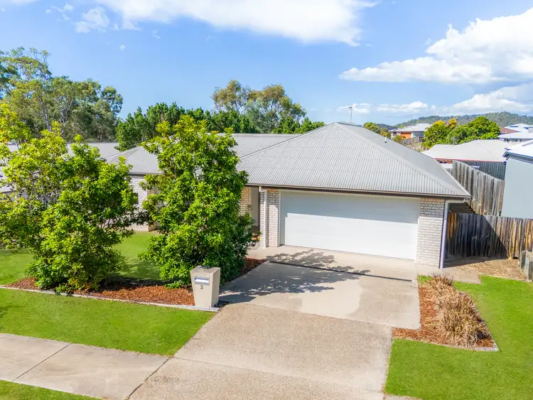 3 Isla Court, New Auckland QLD 4680