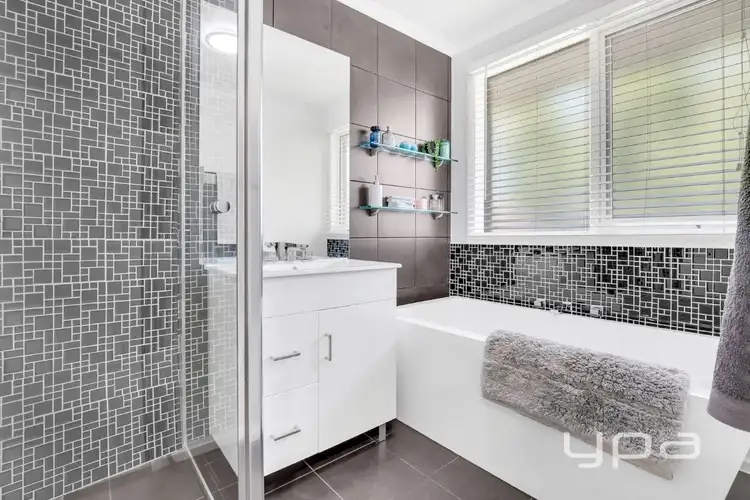 Fifth view of Homely house listing, 1/2 Burvale Court, Tullamarine VIC 3043