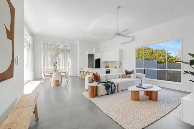 100A Ridgeway Avenue, Southport QLD 4215