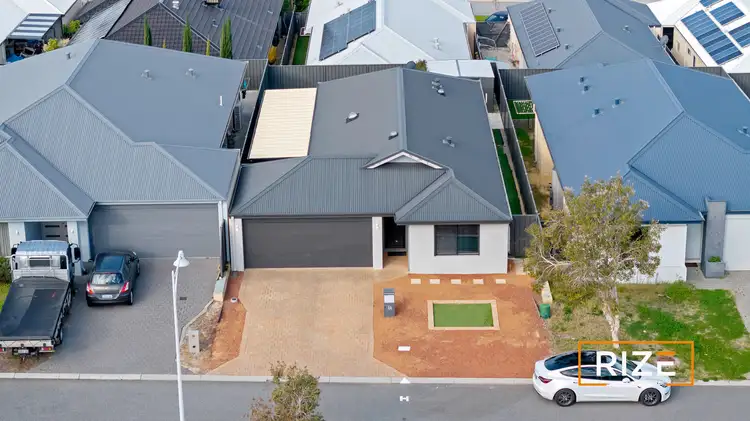 14 Gippsland Way, Banksia Grove WA 6031