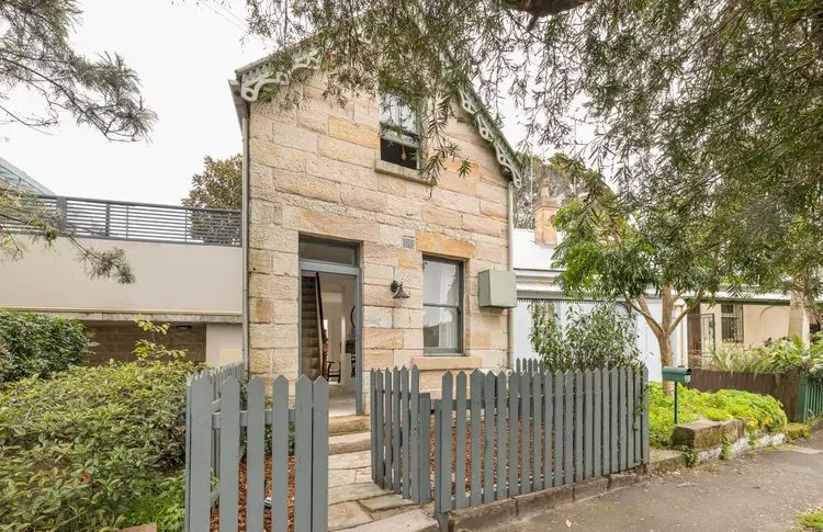 23 Crescent Street