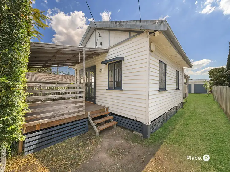 12 Bell Street, Woody Point QLD 4019