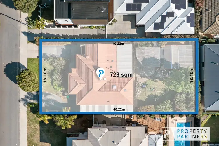 9 Bartlett Crescent