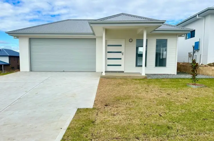 6 McDuff Avenue, North Rothbury NSW 2335