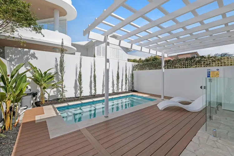 Third view of Homely villa listing, 2/22 Lennie Avenue, Main Beach QLD 4217