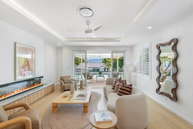 Sixth view of Homely villa listing, 2/22 Lennie Avenue, Main Beach QLD 4217