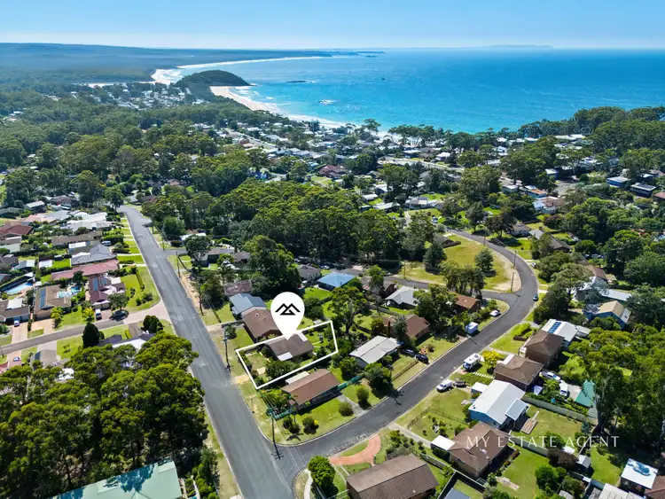 14 Leo Drive, Narrawallee NSW 2539
