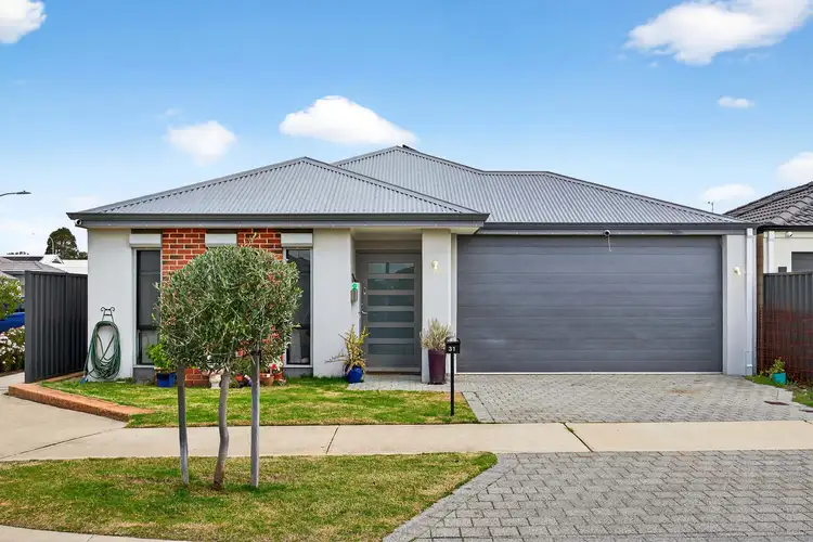 31 Dynasty Way, Forrestdale WA 6112