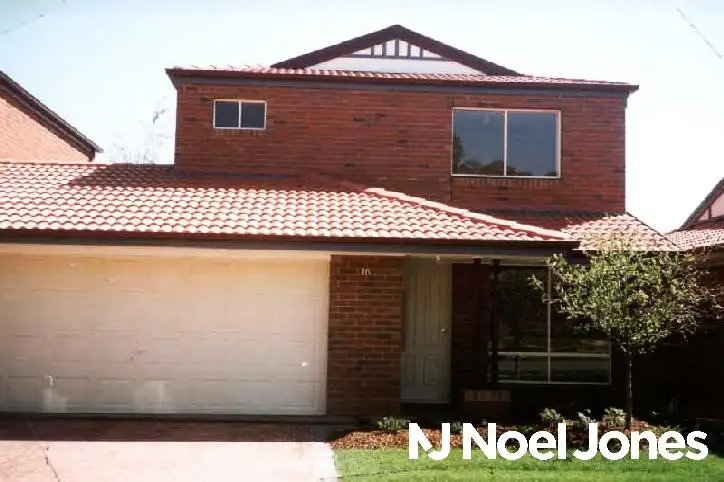 16 Lyell Walk