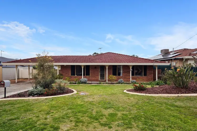 4 Ross Court