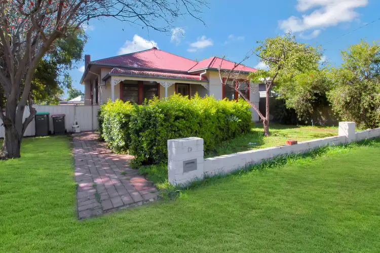 19 Sullivan Avenue, Wagga Wagga NSW 2650