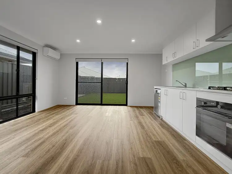 6a Inbat Court, Dudley Park WA 6210