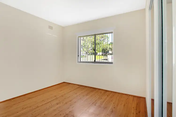 Third view of Homely apartment listing, 4/30 Rowland Avenue, Wollongong NSW 2500