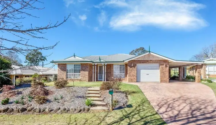 26 Lorraine Crescent, Centenary Heights QLD 4350