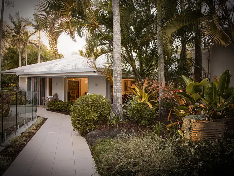3 Flinders Court, Mount Ommaney QLD 4074