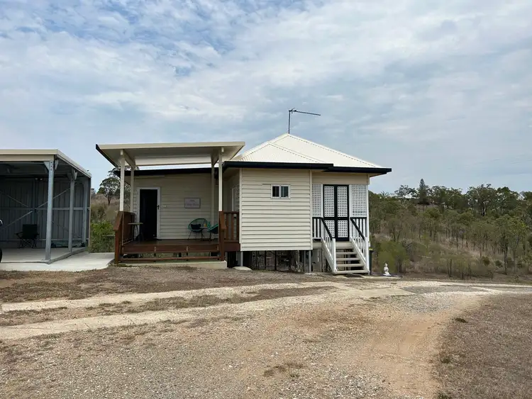 19 Balfour Street, Mount Larcom QLD 4695