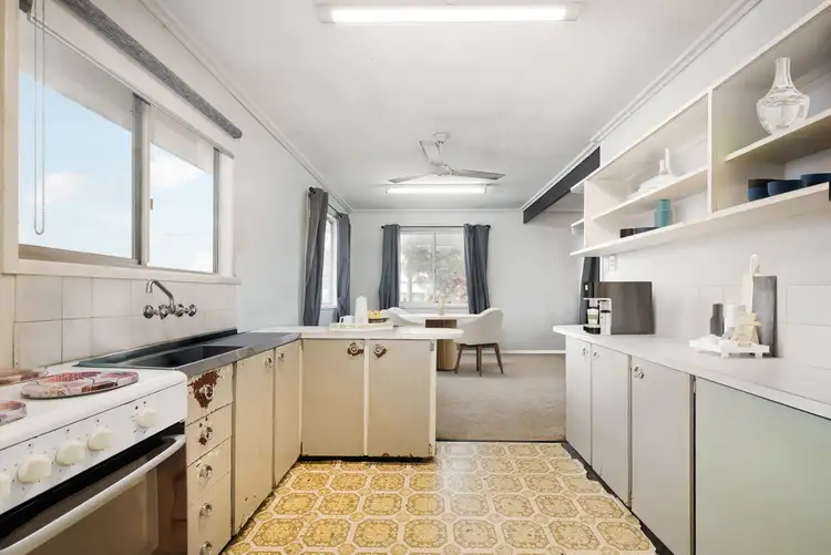 Fourth view of Homely house listing, 2 Alkooie Avenue, Clontarf QLD 4019