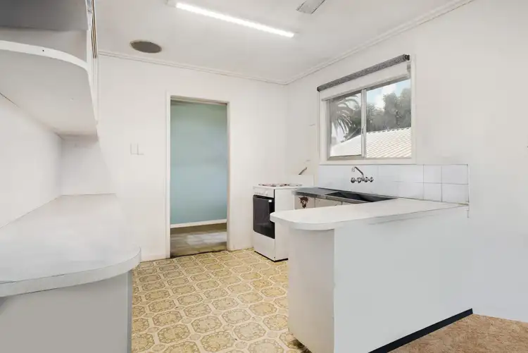 Fifth view of Homely house listing, 2 Alkooie Avenue, Clontarf QLD 4019