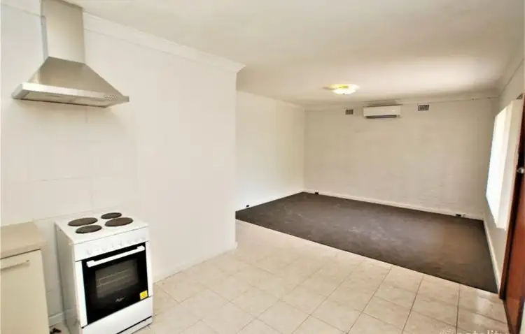 Fifth view of Homely apartment listing, 4/39 Delphine Avenue, Dianella WA 6059