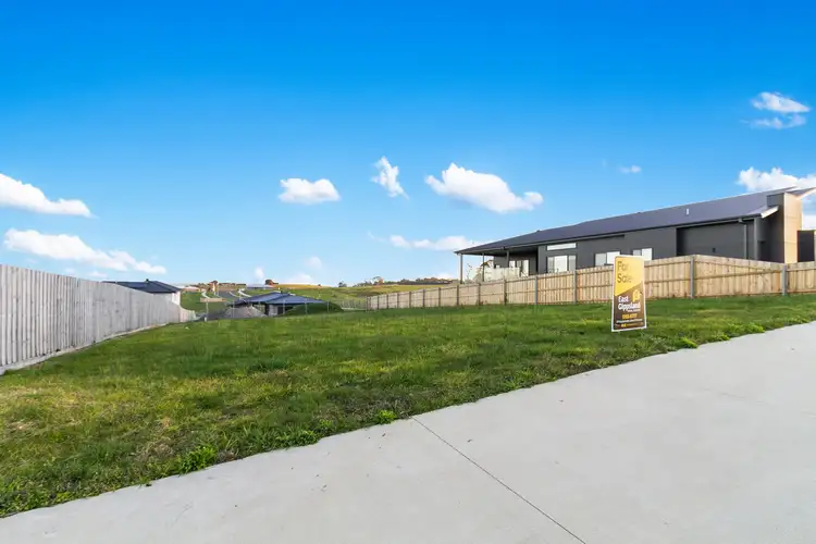 29 Lawson Drive, Lakes Entrance VIC 3909