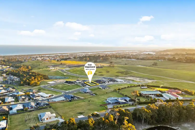 29 Lawson Drive, Lakes Entrance VIC 3909