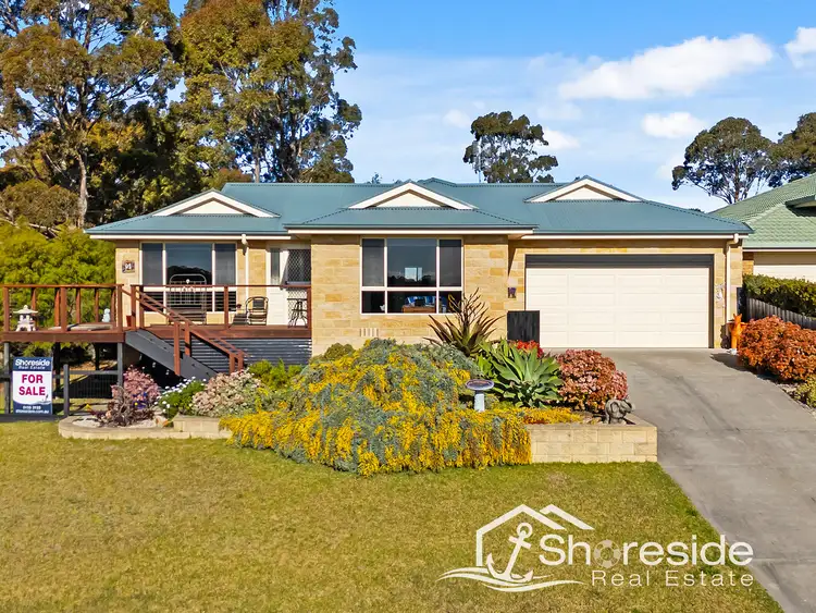 9 The Balcony, Lakes Entrance VIC 3909