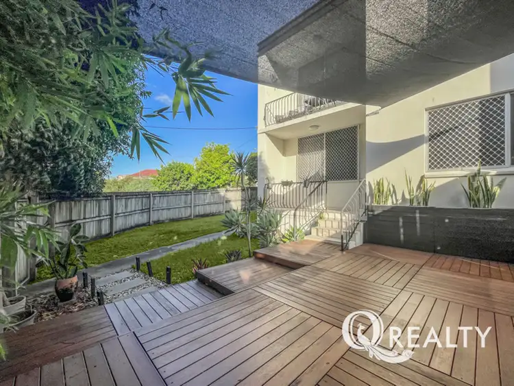 1/15 Barter Avenue, Holland Park West QLD 4121