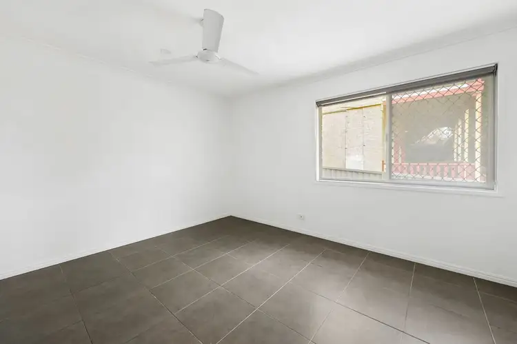 Fifth view of Homely semi-detached listing, 1/37 George Street, Southport QLD 4215