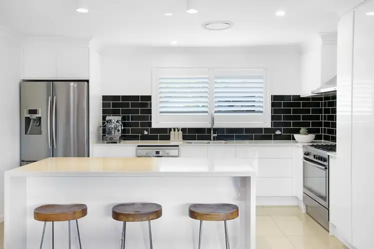 Third view of Homely house listing, 10 Ling Place, Palm Beach QLD 4221