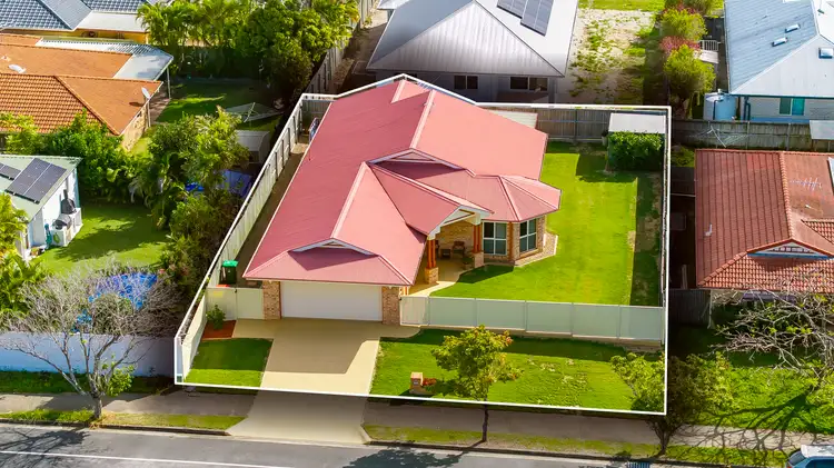 15 Wattle Road, Rothwell QLD 4022