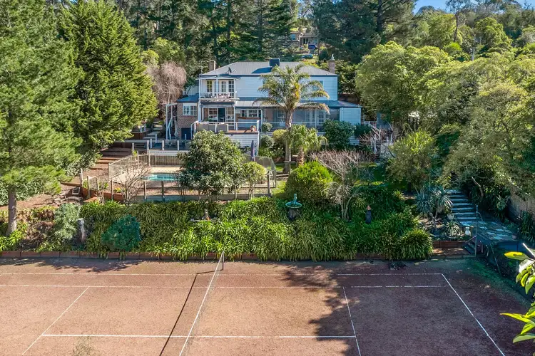 11 Mountain Avenue, Frankston South VIC 3199