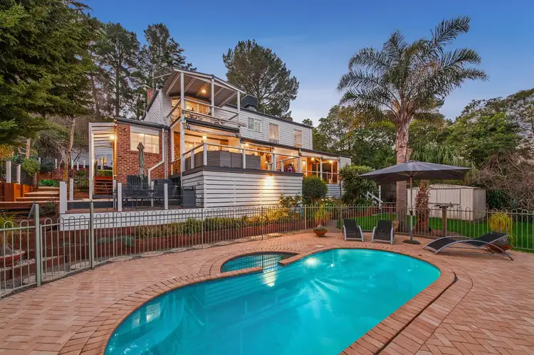 11 Mountain Avenue, Frankston South VIC 3199