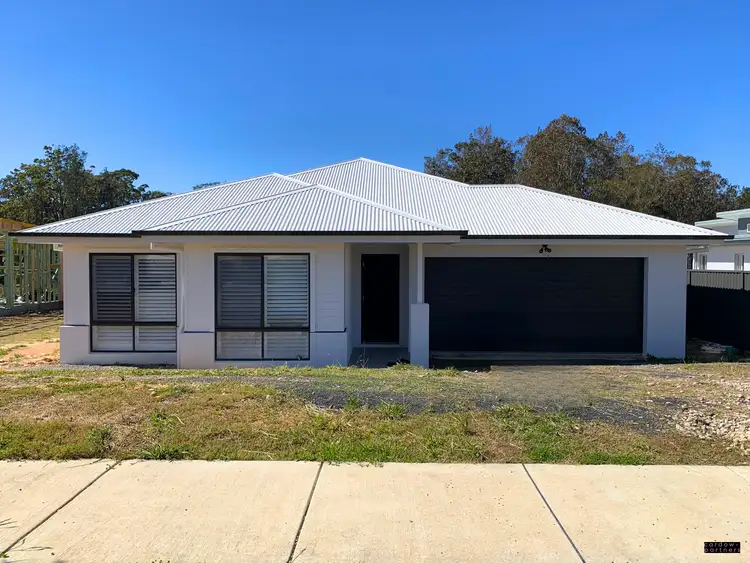 41 Angophora Crescent