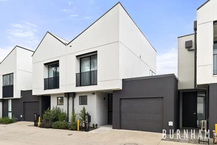 10 Boles Avenue, Sunshine VIC 3020